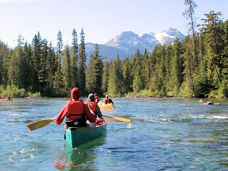 Travelling the Bowron Lakes Canoe Circuit